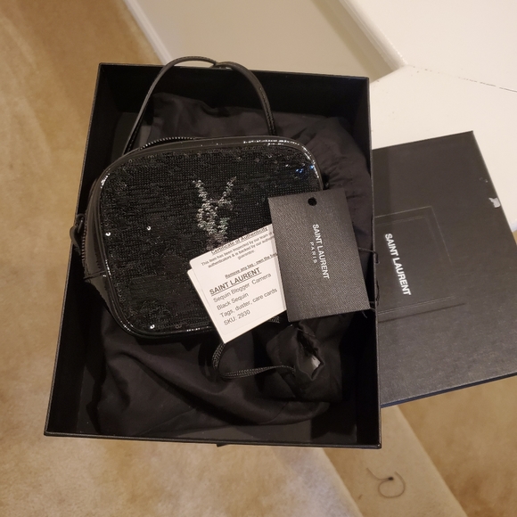 Saint Laurent Lou Camera Monogram Blogger Bag - Picture 6 of 6